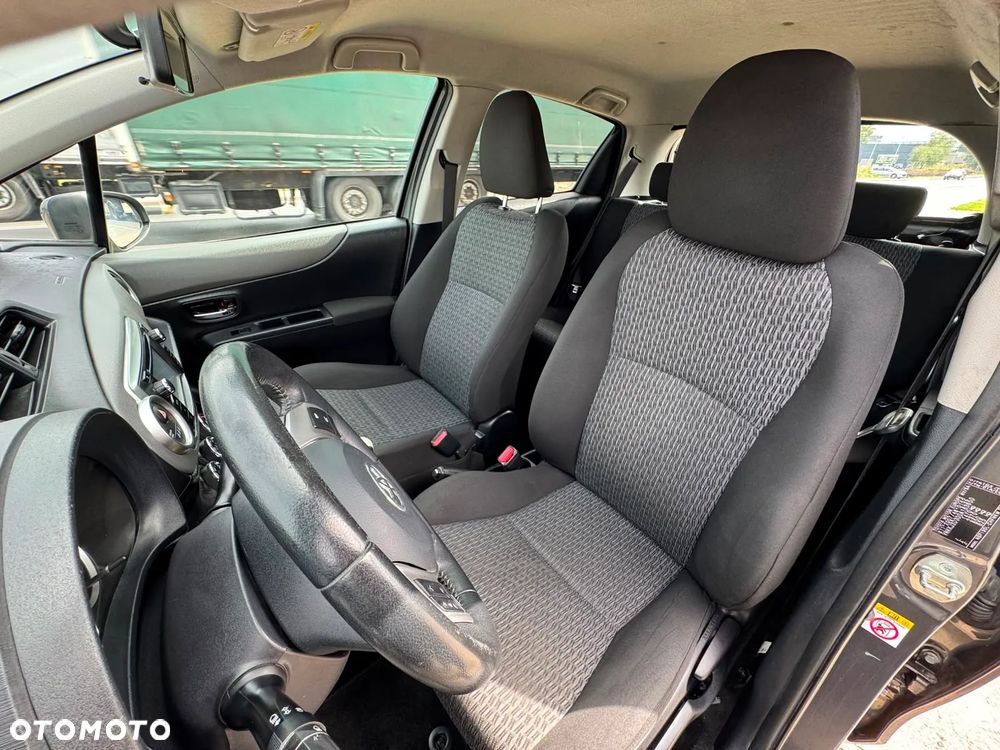 Toyota Yaris 1.33 Active - 13