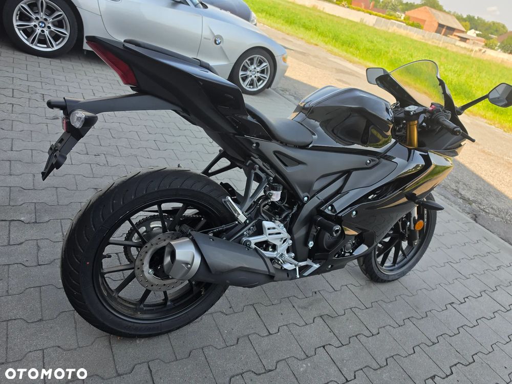 Yamaha YZF - 5