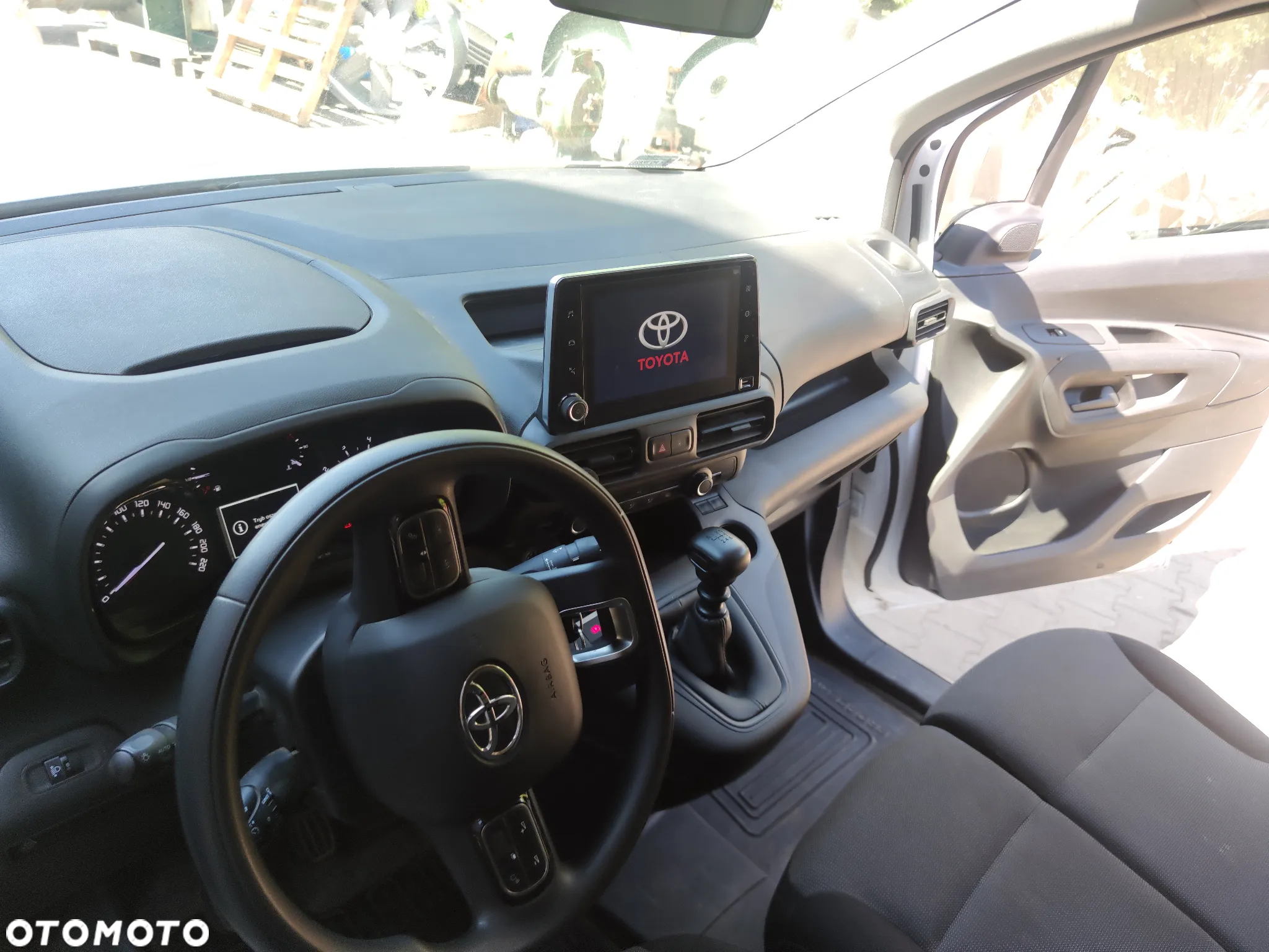 Toyota Proace City - 33