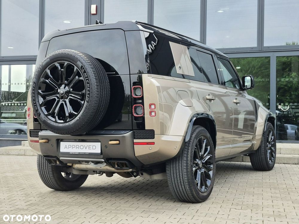 Land Rover Defender 110 P635 OCTA - 12