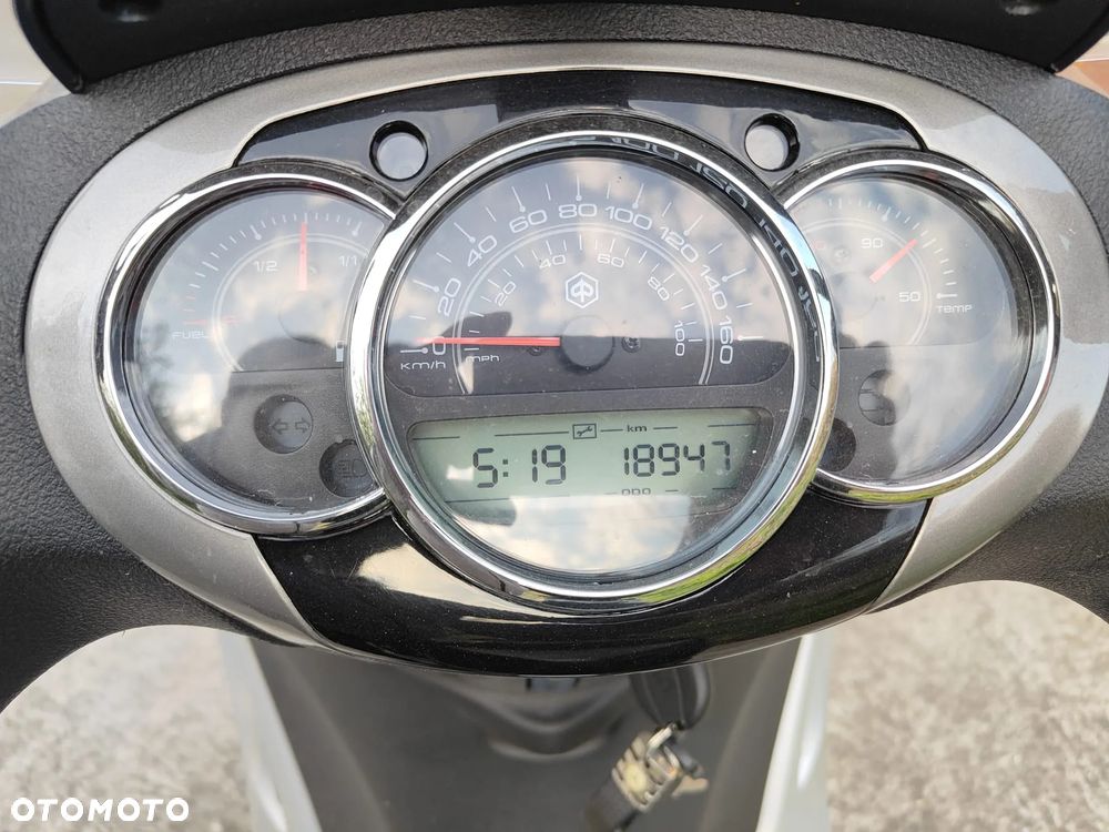 Piaggio Beverly - 14