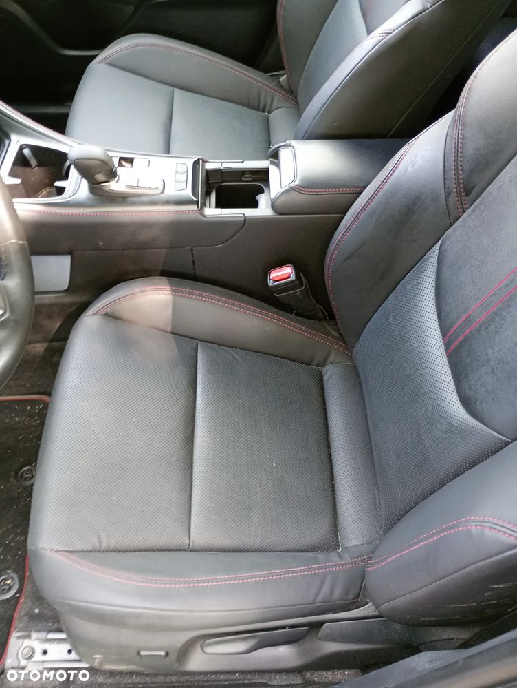 Lexus LBX 1.5 Hybrid Vibrant Edition AWD - 10