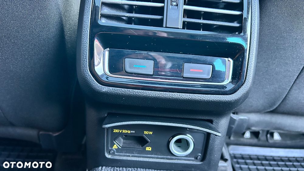 Volkswagen Passat 2.0 TDI (BlueMotion Technology) Highline - 17