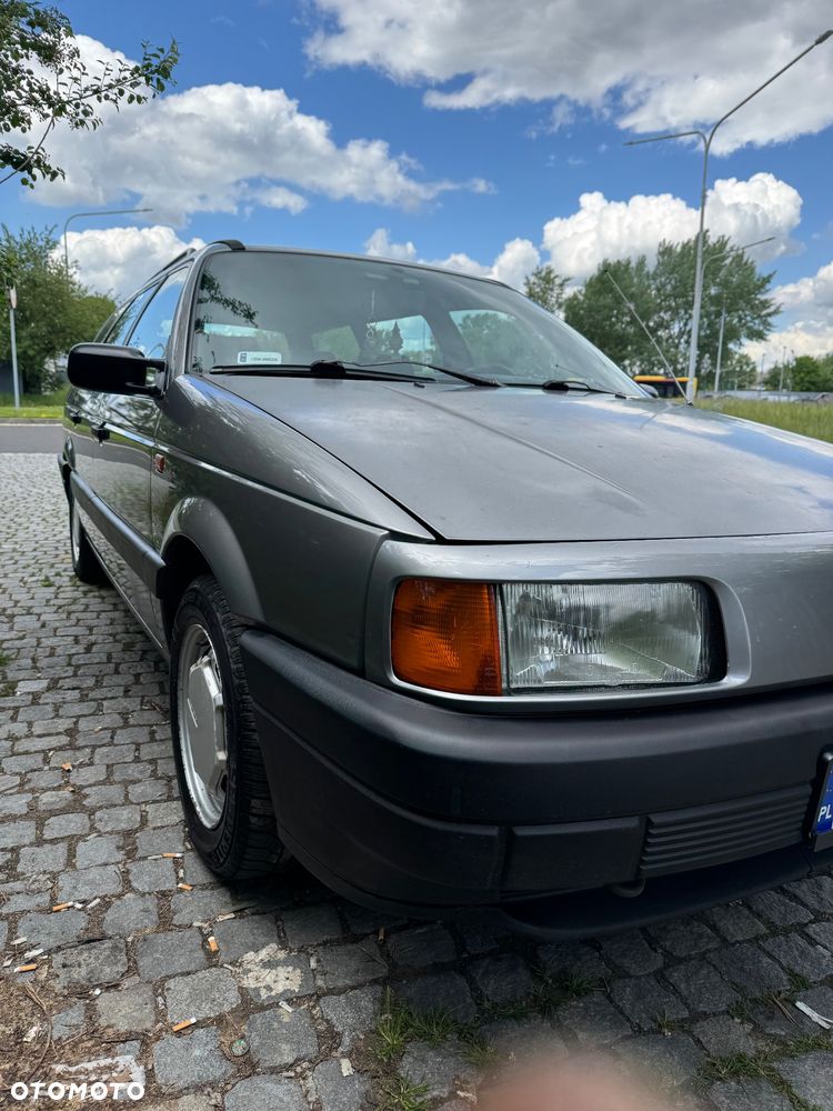 Volkswagen Passat 1.8 CL - 9