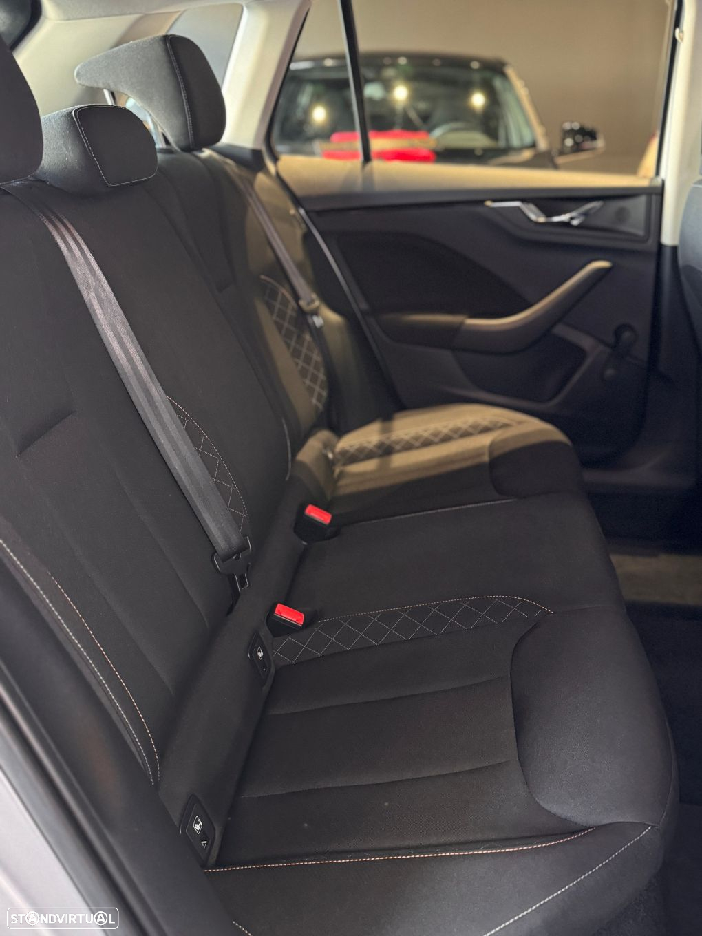 Skoda Kamiq 1.0 TSI Style DSG - 40