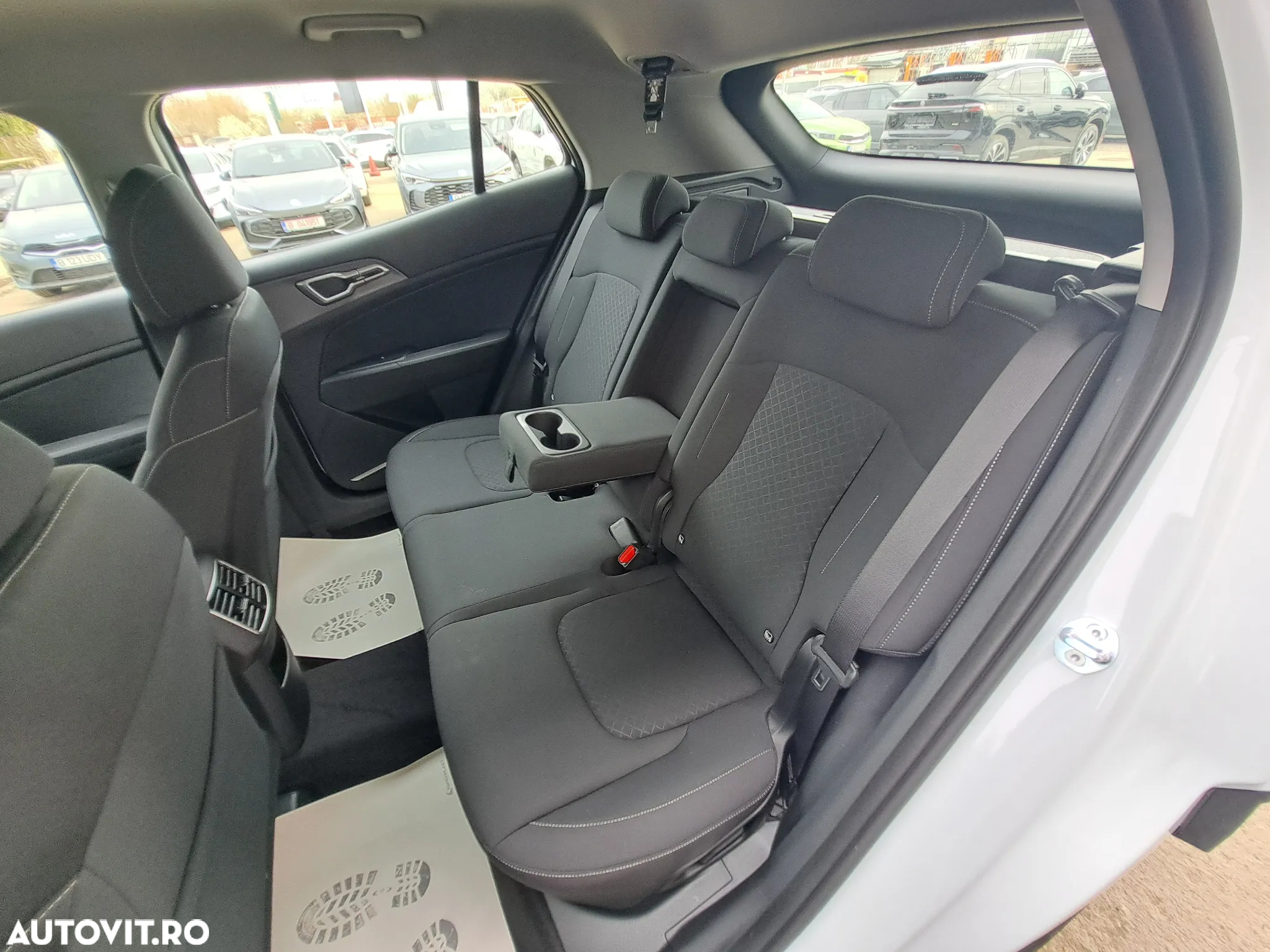 Kia Sportage 1.6 T-GDI MHEV 7DCT HP 4x2 Urban - 16