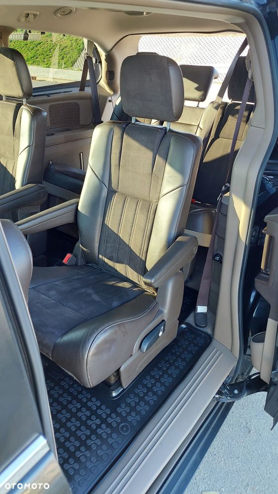 Lancia Voyager 3.6 Platinum - 18