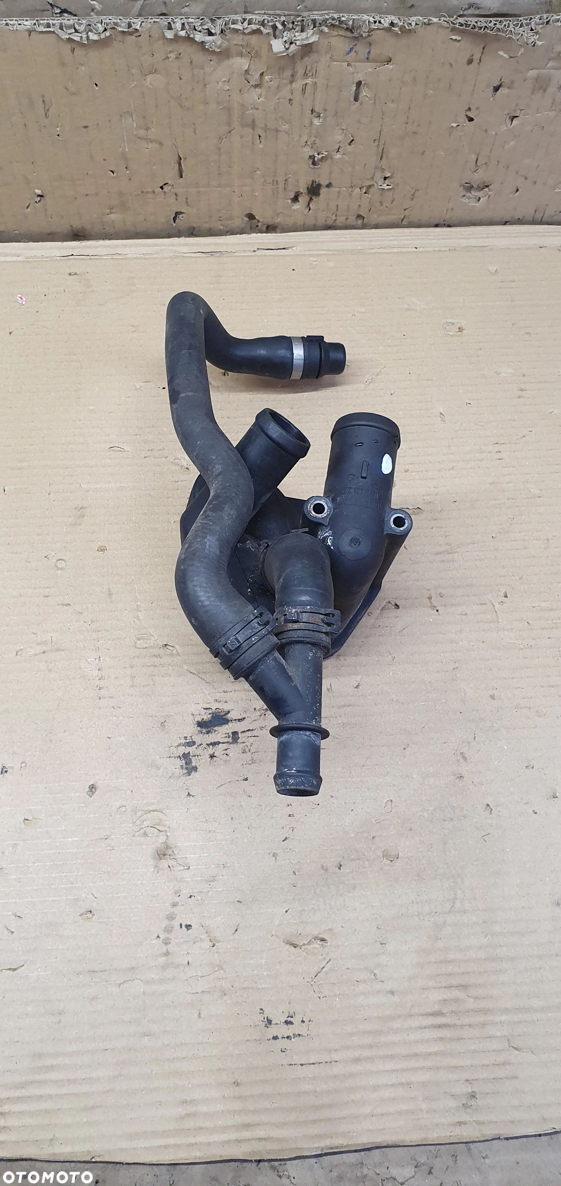 Obudowa termostatu termostat węże VW Phaeton 022121121E - 1