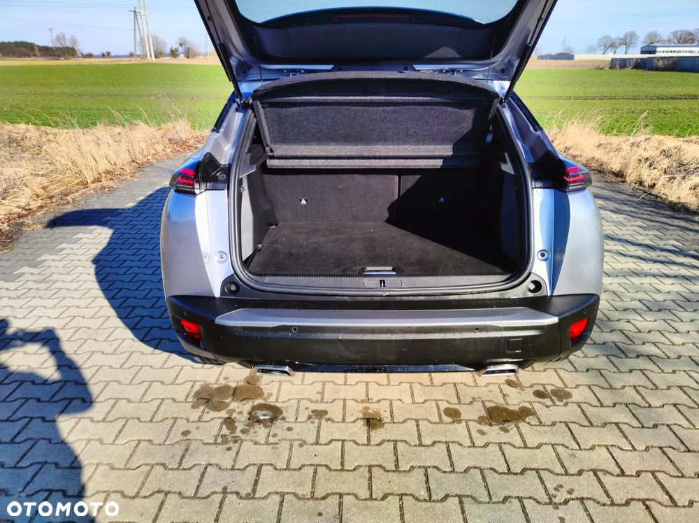 Peugeot 2008 1.2 PureTech Allure S&S EAT8 - 5