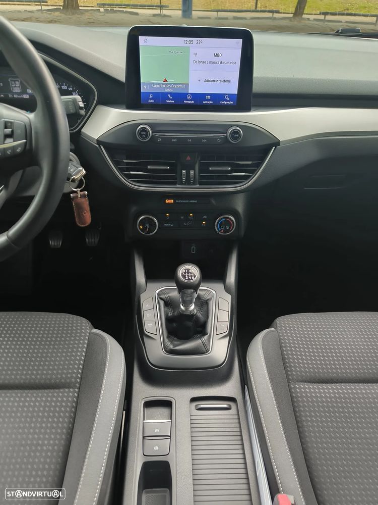 Ford Focus SW 1.5 TDCi EcoBlue Business - 16