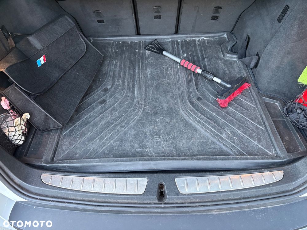 BMW Seria 3 330i xDrive Sport Line - 18