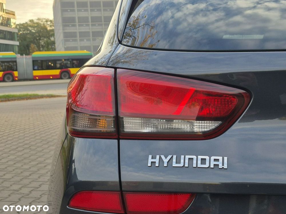 Hyundai i30 1.5 T-GDI 48V Smart - 37