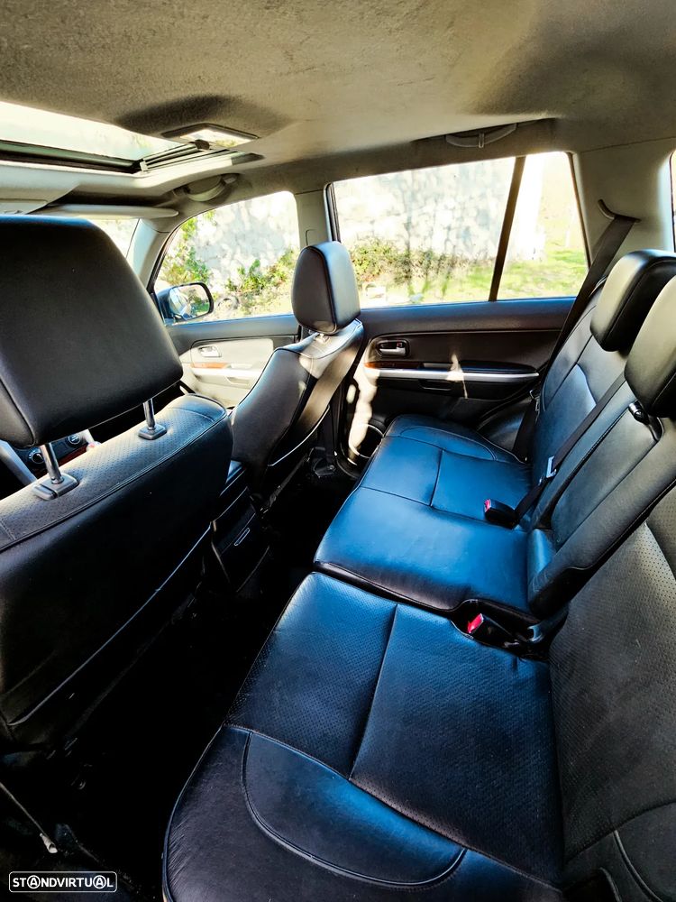 Suzuki Grand Vitara 1.9 DDiS X-Premium - 11