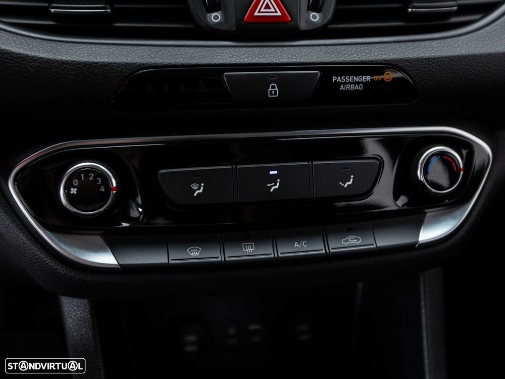 Hyundai i30 SW - 16