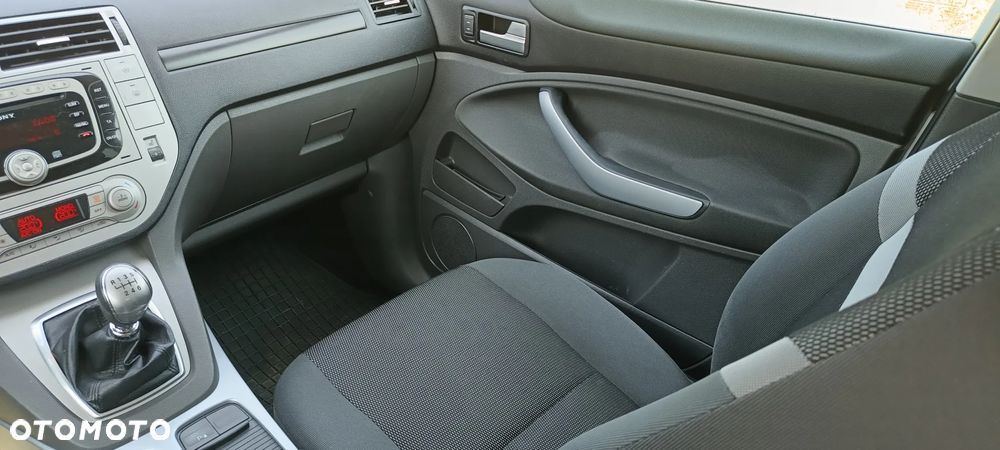 Ford Kuga 2.0 TDCi 4x4 Champions Edition - 21