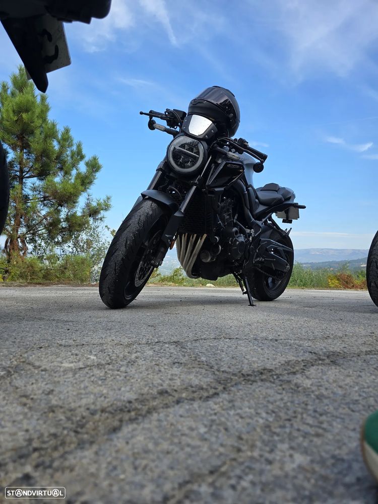 Honda CB Black Edition - 3