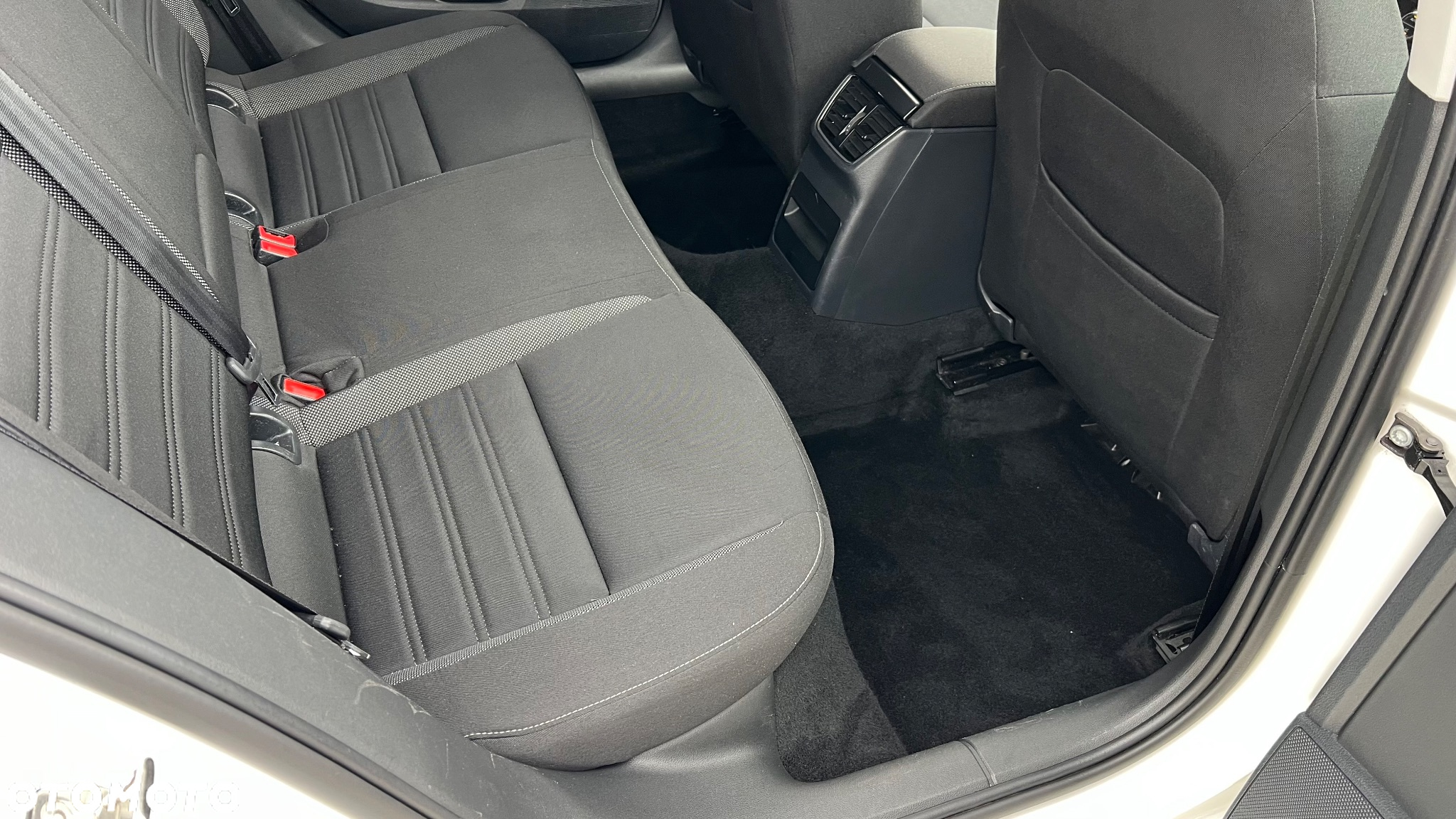 Skoda Octavia 2.0 TDI DSG Sport Edition - 16