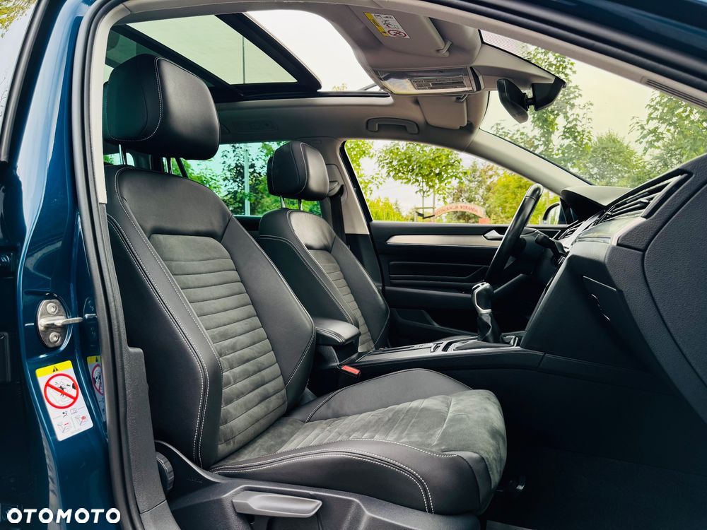 Volkswagen Passat 2.0 TDI SCR Highline - 36