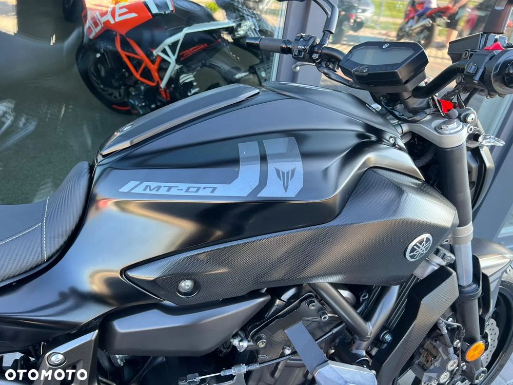 Yamaha MT - 8