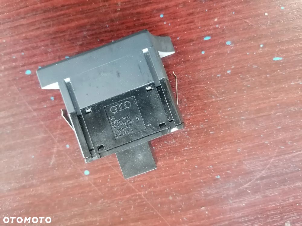 Przełącznik DRL Regulacji Świateł Audi A4 Europa 8E1919094D - 2