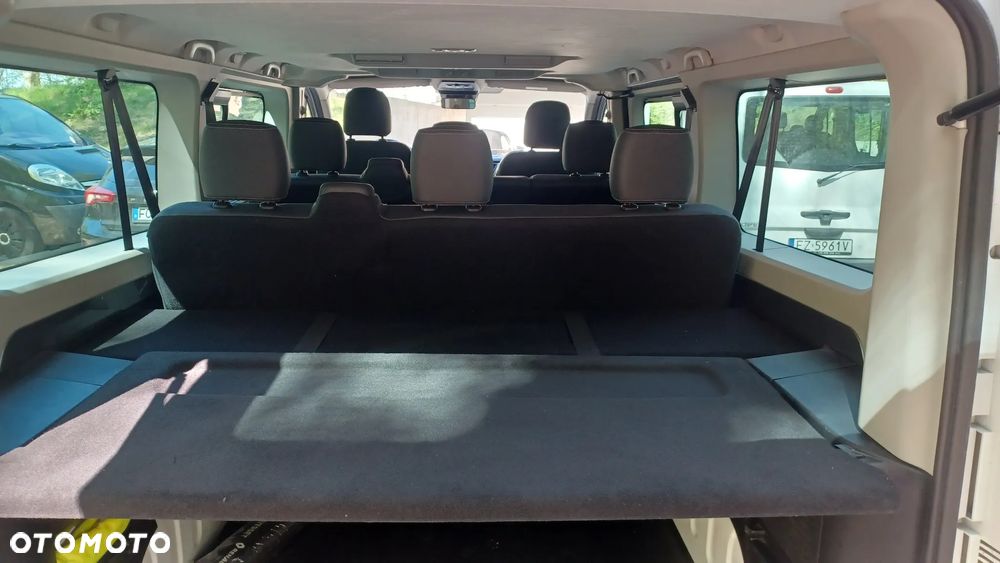 Renault Trafic 2.0 dCi - 17