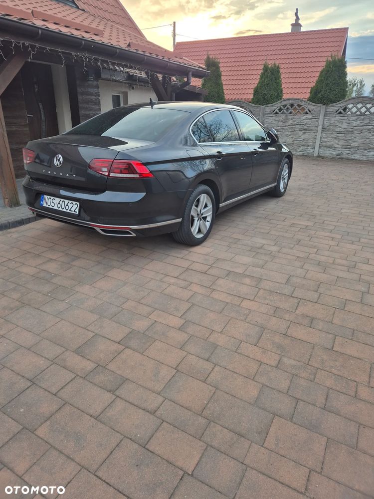 Volkswagen Passat 2.0 TDI Elegance DSG - 4
