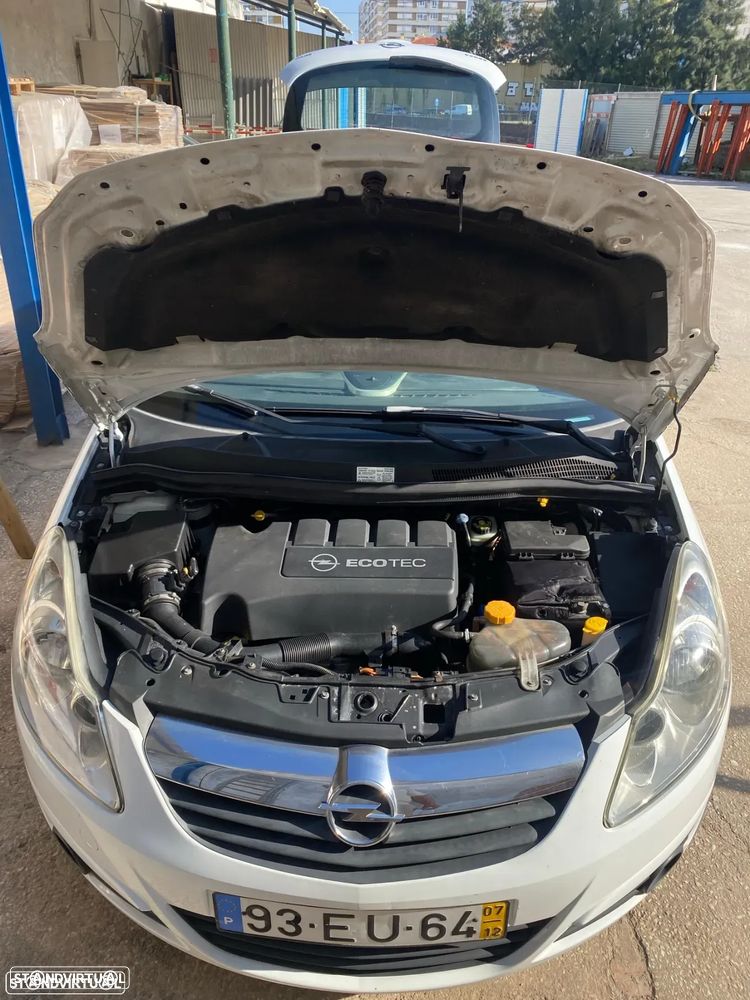 Opel CORSA - 2