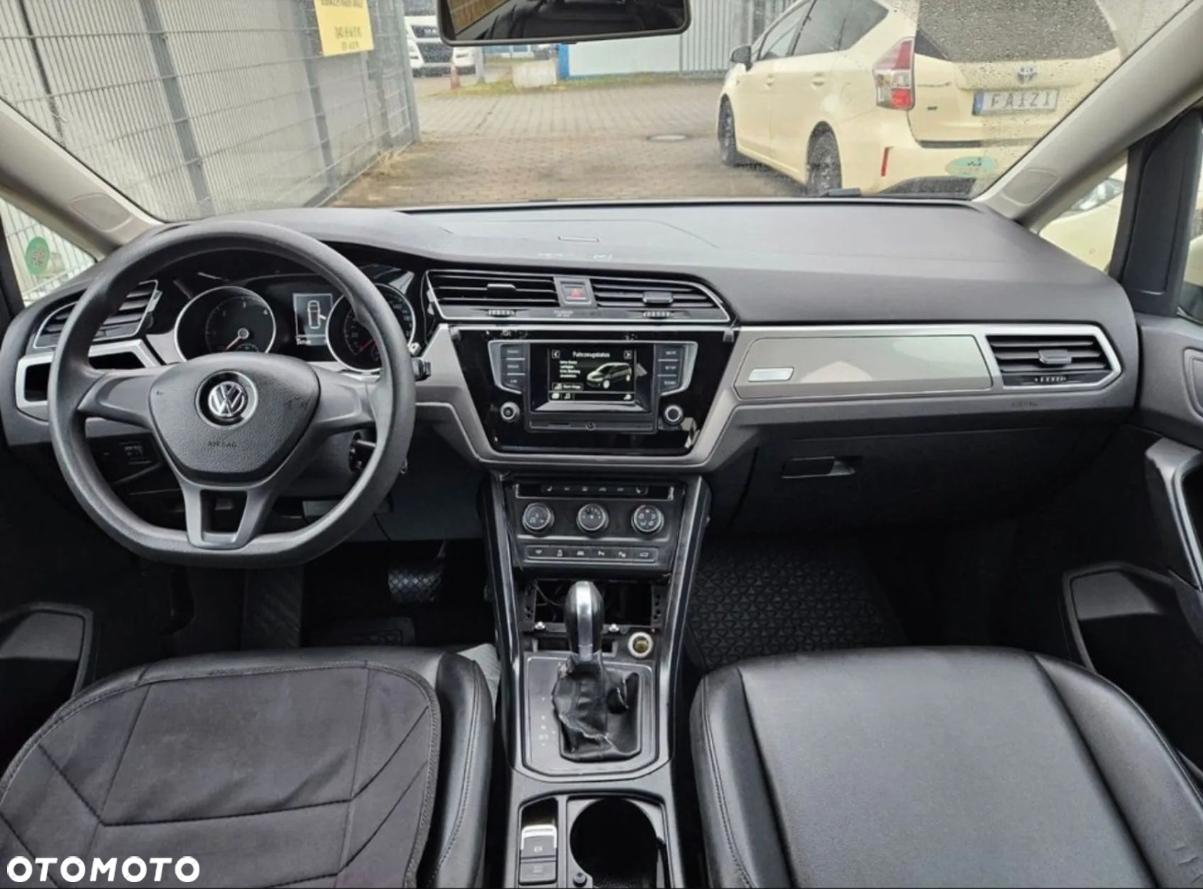 Volkswagen Touran 2.0 TDI SCR DSG Comfortline - 8