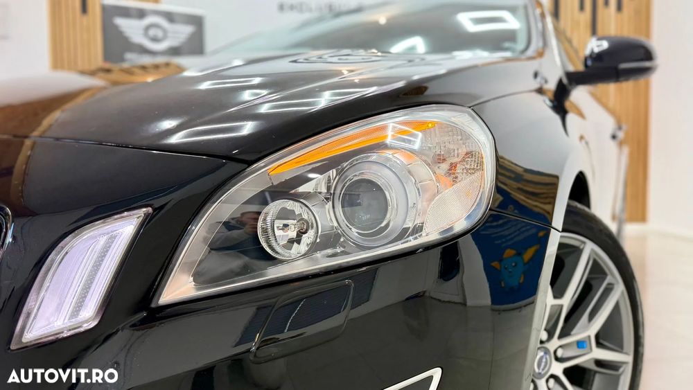Volvo V60 D3 Momentum - 12