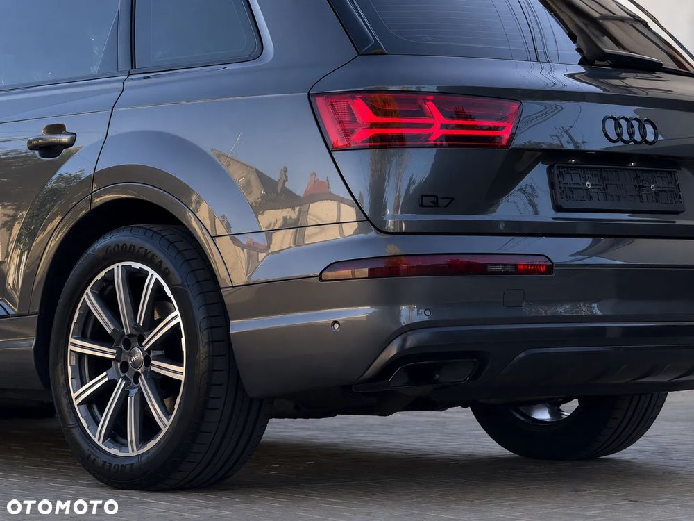 Audi Q7 - 4
