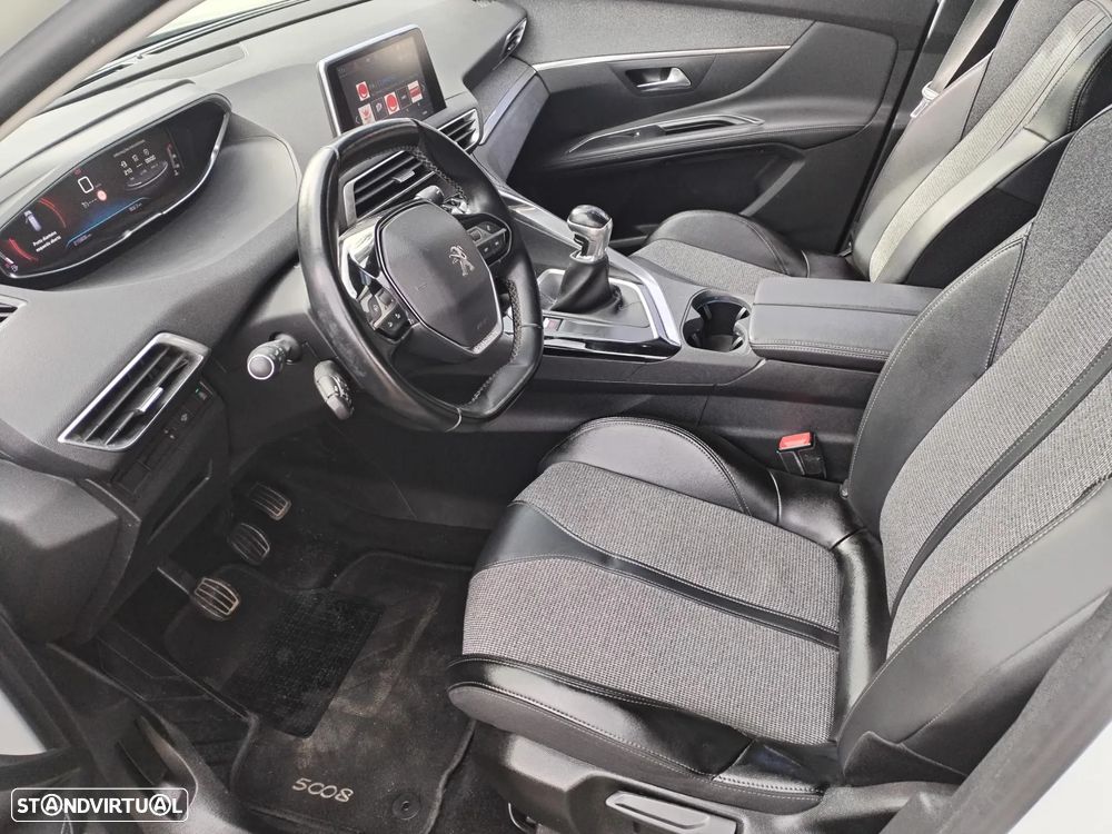 Peugeot 5008 1.5 BlueHDi Allure Pack - 14