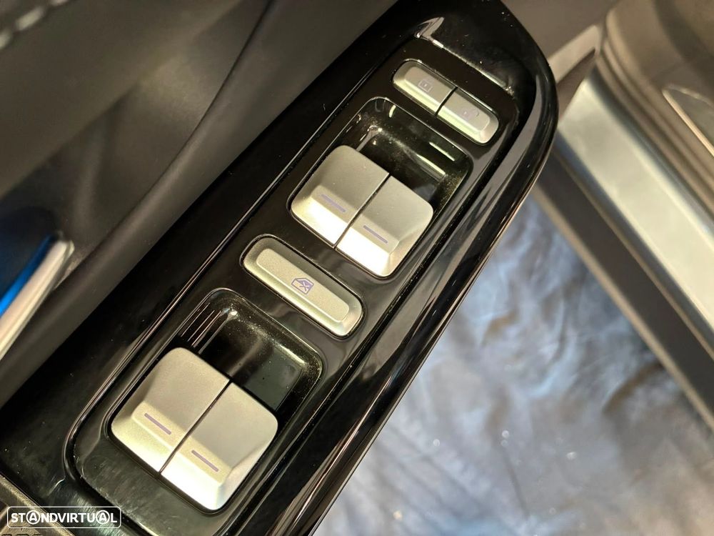 Xpeng G9 78.2 kWh Standard Range - 19