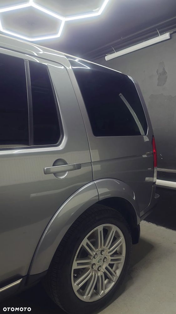 Land Rover Discovery 3.0 SD V6 HSE - 18