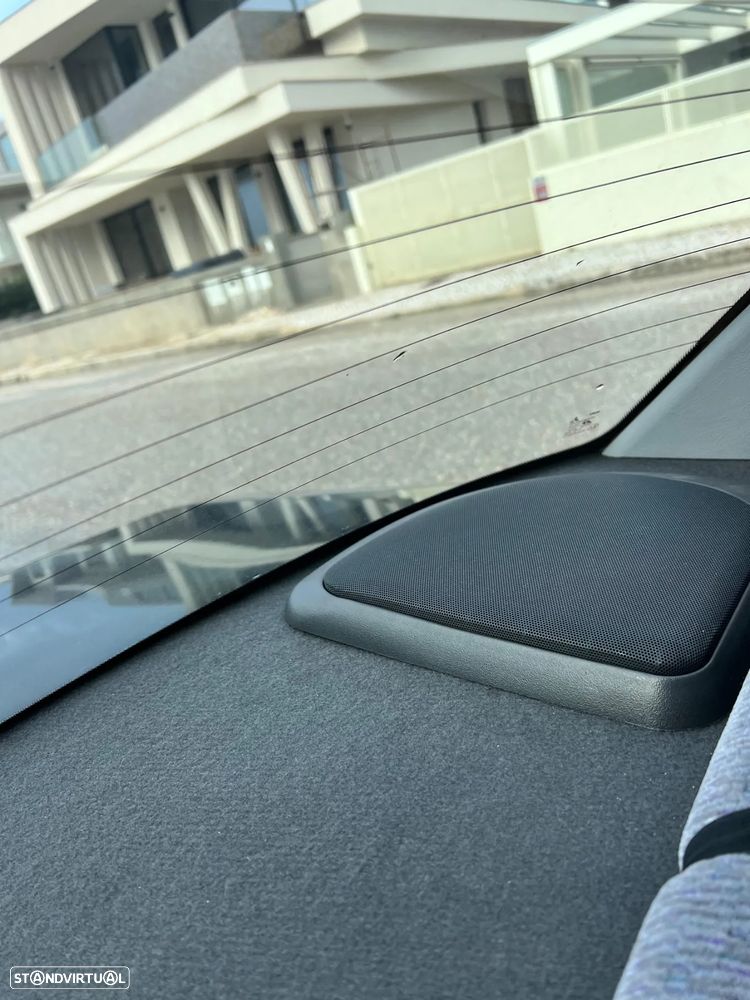 Mitsubishi Lancer 1300 GLXi - 52