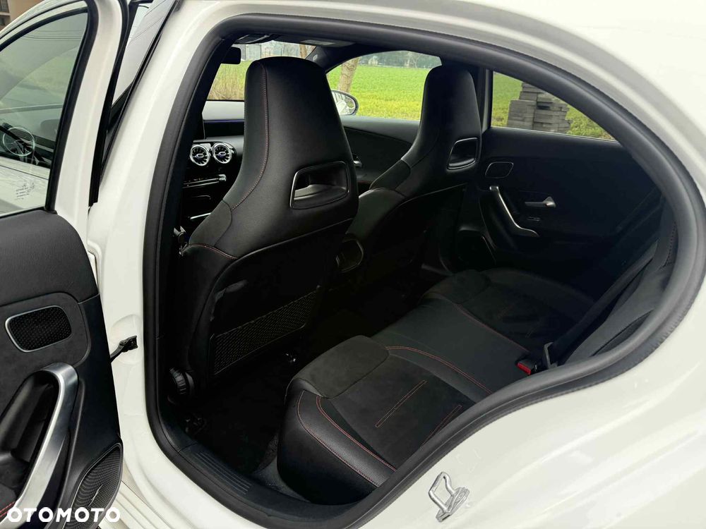 Mercedes-Benz Klasa A 250 7G-DCT AMG Line - 21