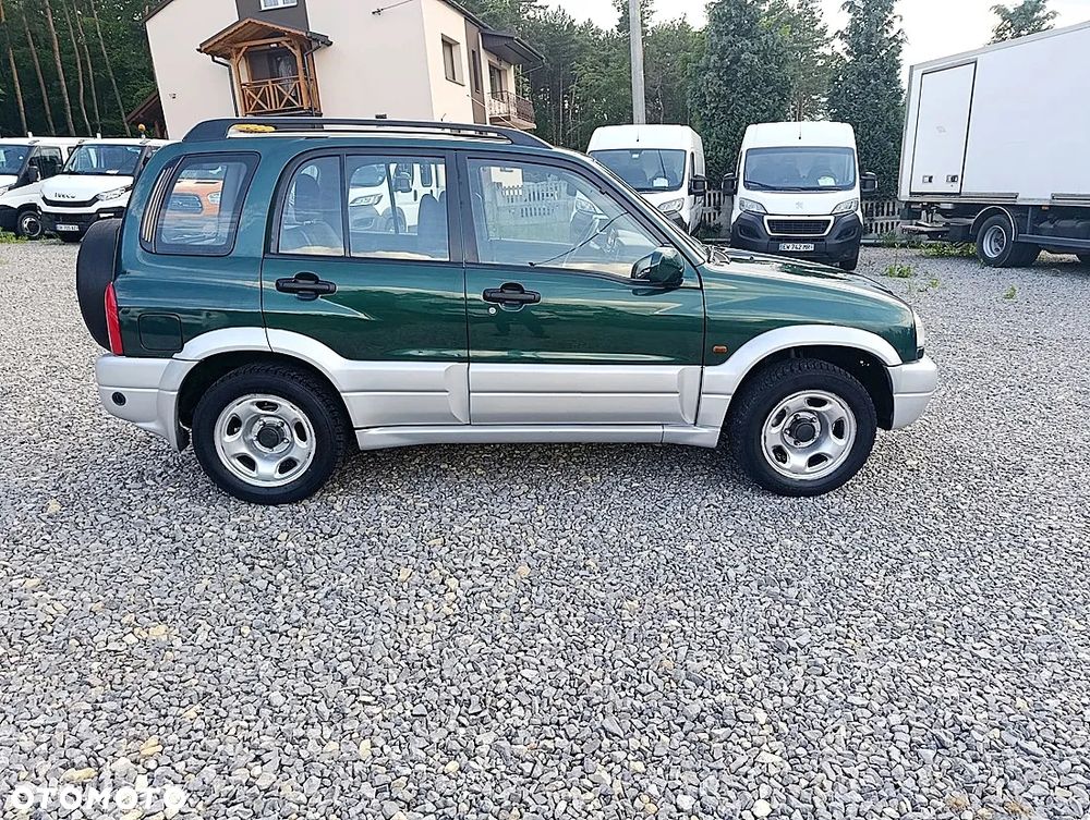Suzuki Grand Vitara 2.0 - 8
