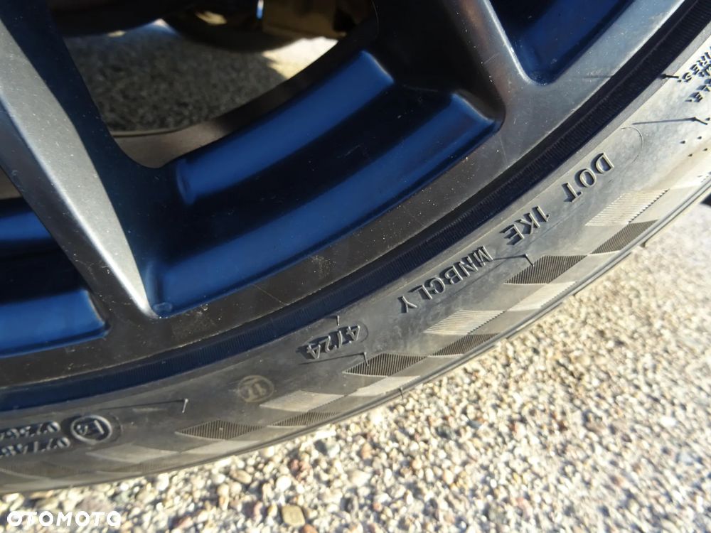 Dodge Challenger - 36