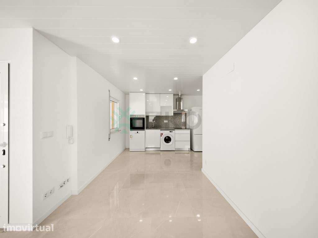 Apartamento T1 com Terraço em Zona Central do Montijo - Grande imagem: 3/24