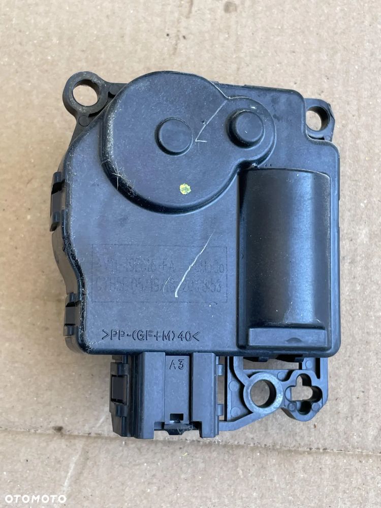 Silniczek nagrzewnicy Ford AV11-19E616-FA OE