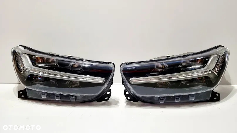 REFLEKTOR LEWY PRAWY FULL LED VOLVO XC40 EUROPA - 2