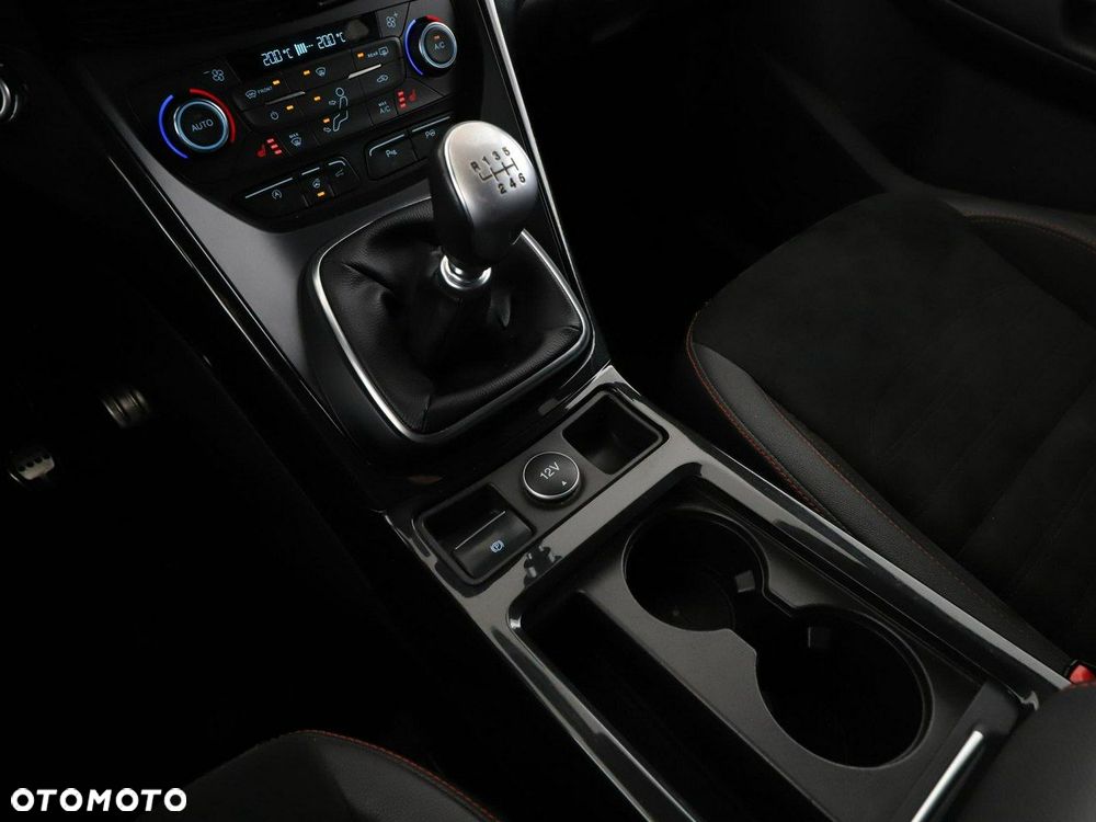 Ford Kuga 2.0 TDCi 4x4 ST-Line - 28