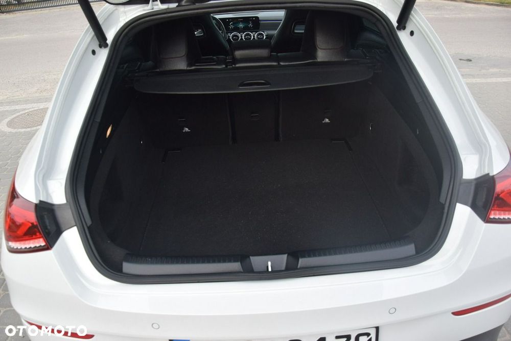 Mercedes-Benz CLA 180 7G-DCT Edition AMG Line - 22