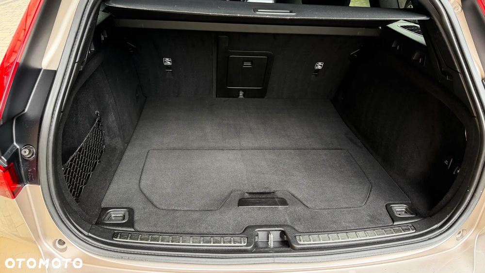 Volvo V60 B3 B Inscription - 38