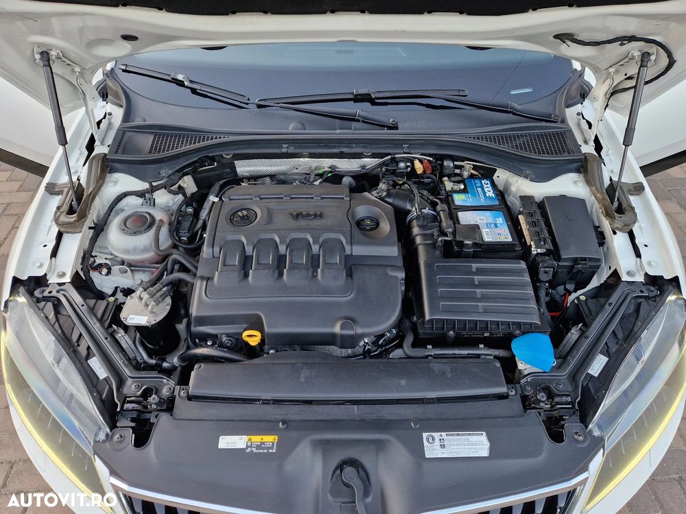 Skoda Superb 2.0 TDI Ambition - 22