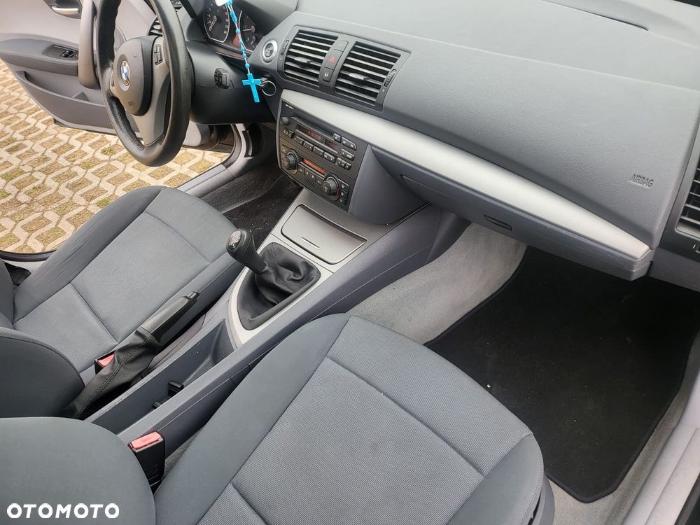 BMW Seria 1 116i - 28