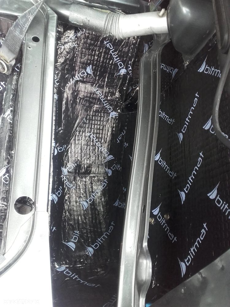 Volvo Seria 200 - 29