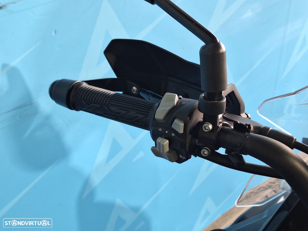 Benelli TRK 502 - 8