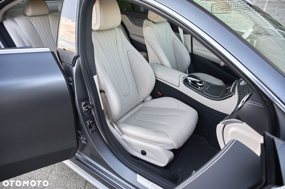 Mercedes-Benz CLS - 26