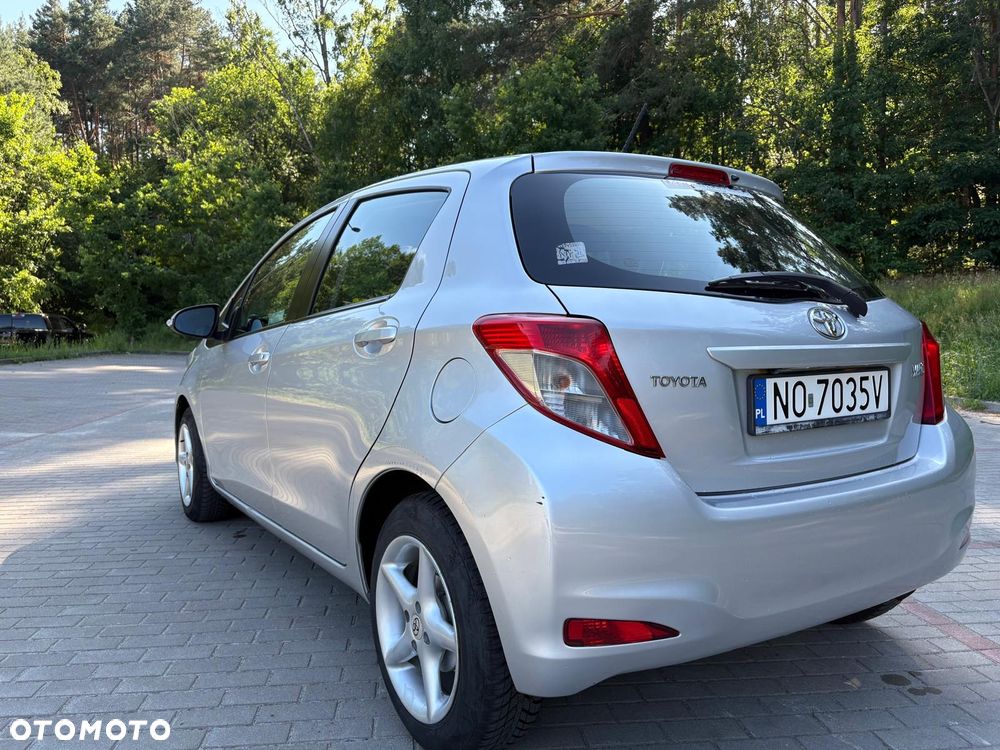 Toyota Yaris 1.33 Prestige - 10