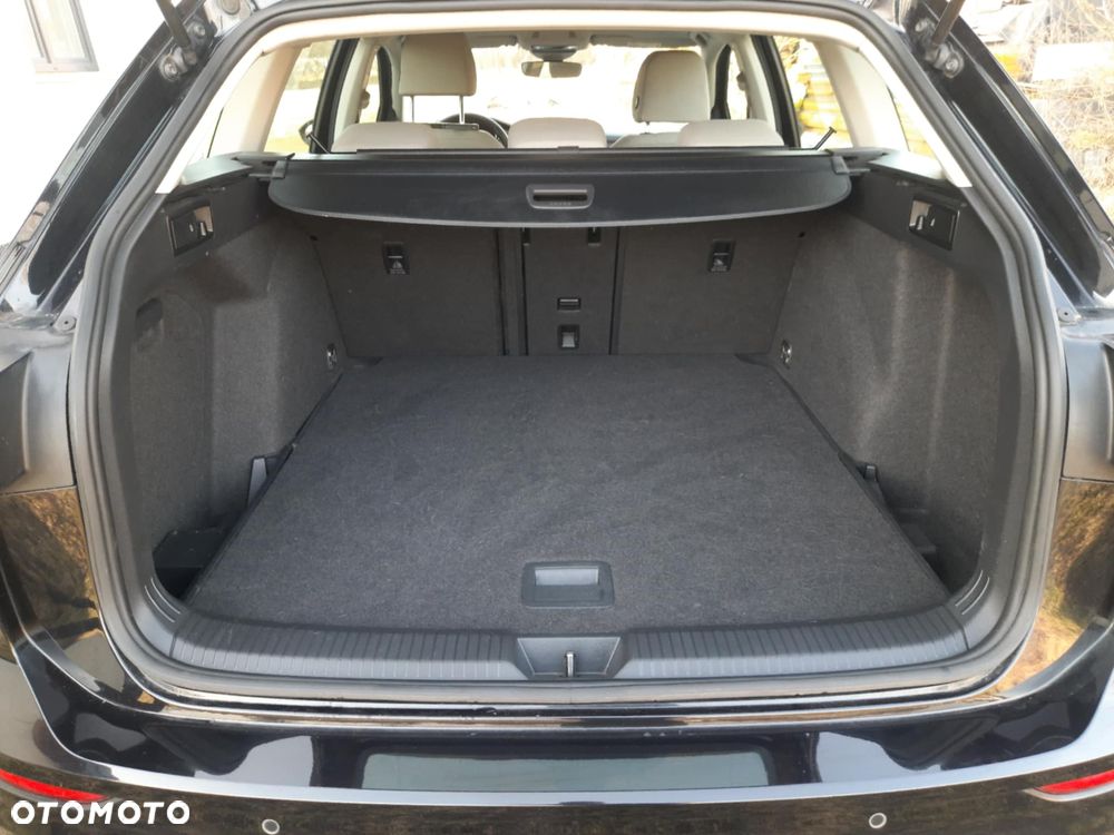Volkswagen Golf 2.0 TDI SCR - 2